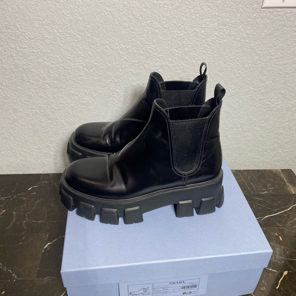 Prada monolith brushed leather chelsea boots - Picture 8 of 13